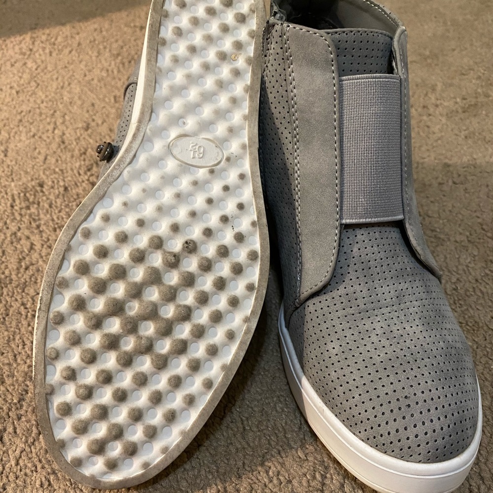 Booties - Picture 4 of 4